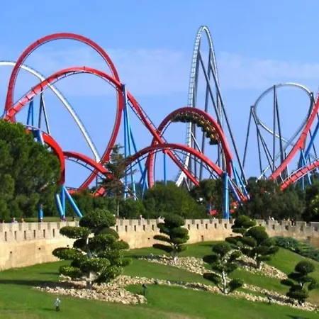 Casa Grande Al Lado De Port Aventura